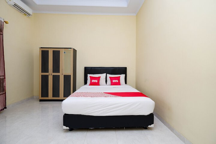 Room 10 of 35