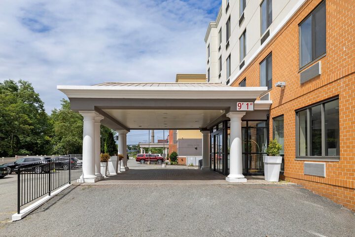 Hotel 31 of 33