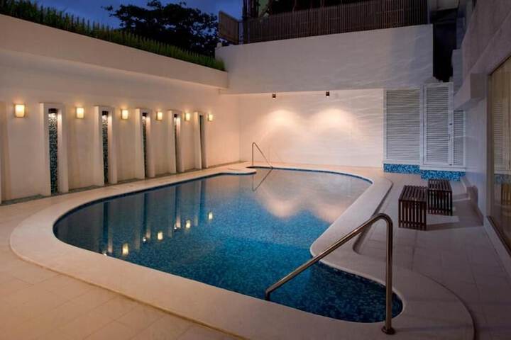 Pool Hotel