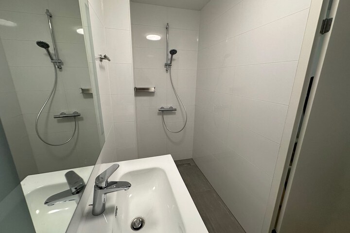 Room 21 of 32