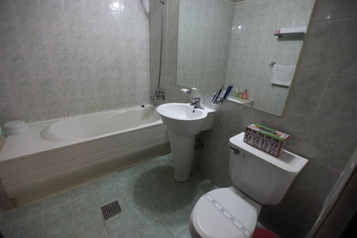 Room 9 of 52