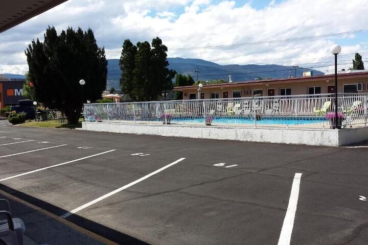Pool 63 of 99