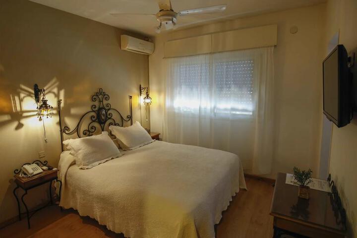 Room 25 of 46