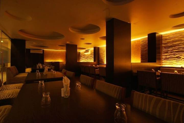 Dining 43 of 59