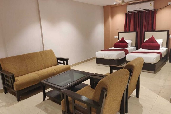 Room 6 of 25