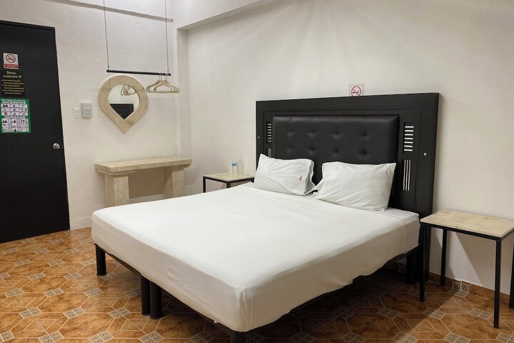 Room 8 of 22