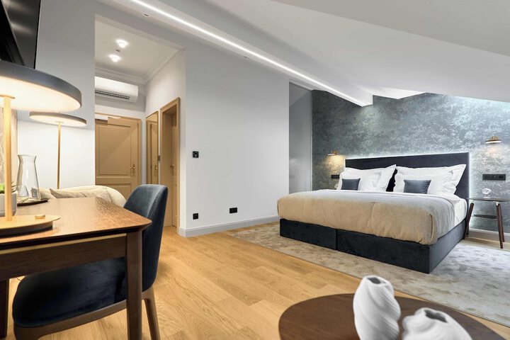 Room 15 of 39