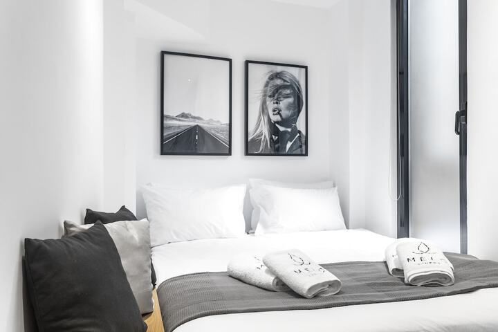 Room 18 of 100