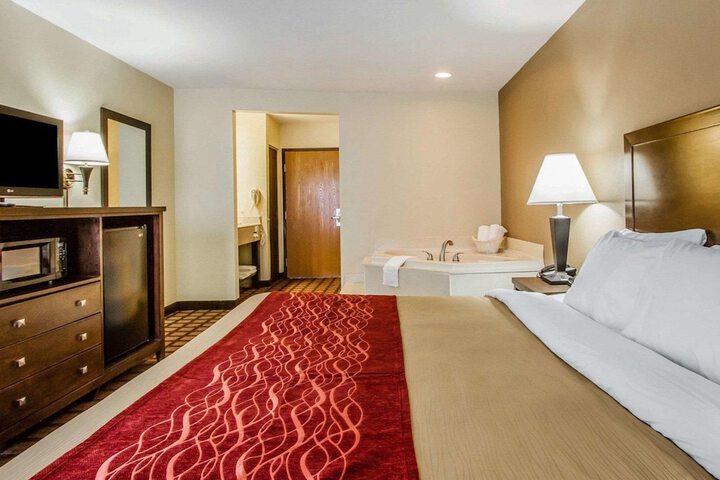 Room 6 of 30