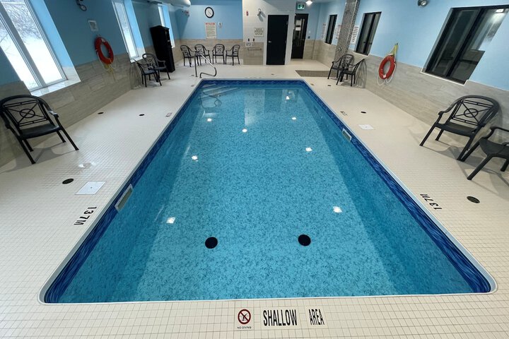 Hotel Pool