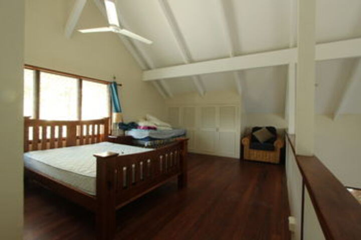 Room 13 of 24