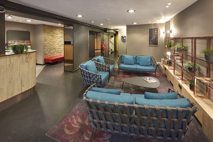 Guest Lobby