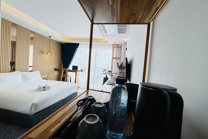 Room 49 of 336