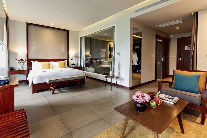 Room 21 of 92