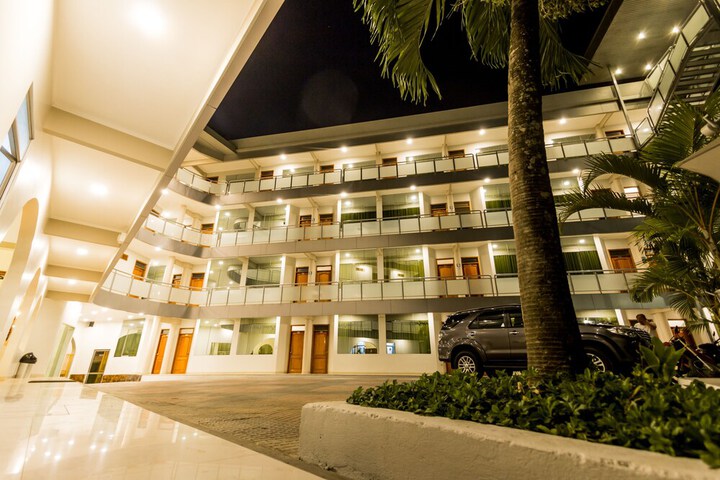 Hotel 42 of 42