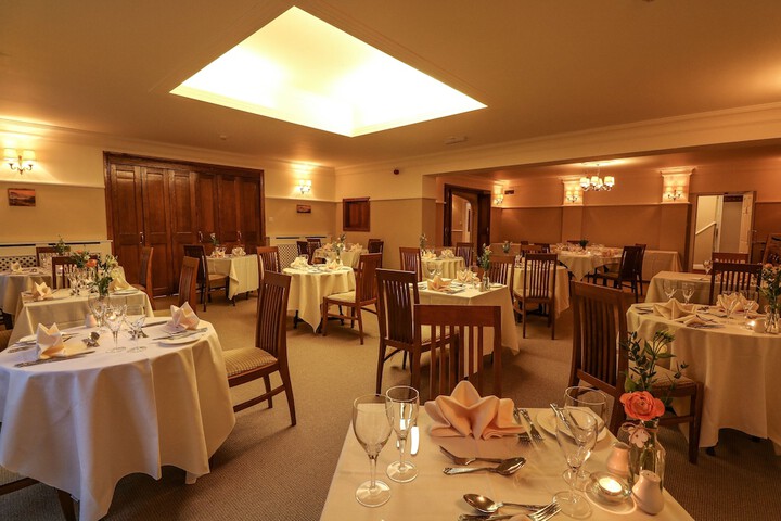 Dining 76 of 139