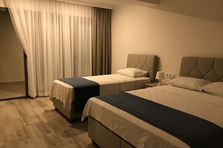 Room 8 of 74