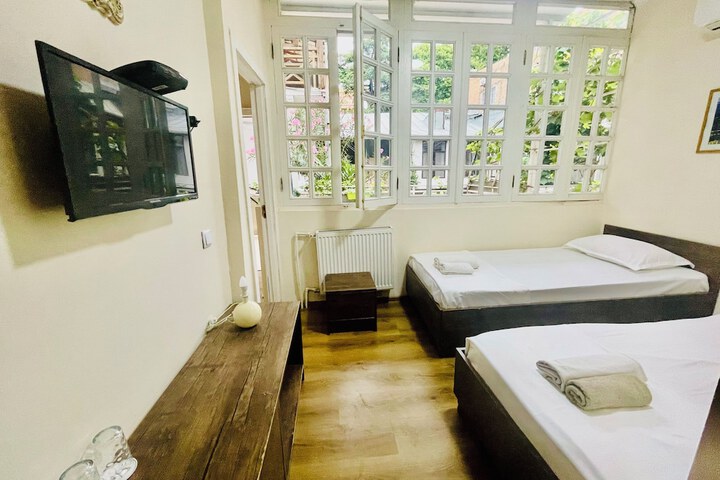 Room 54 of 146