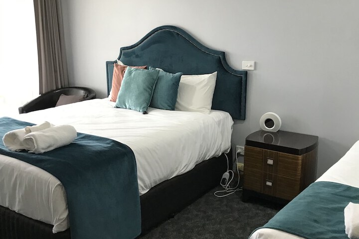 Room 4 of 59