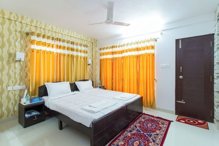 Room 5 of 10