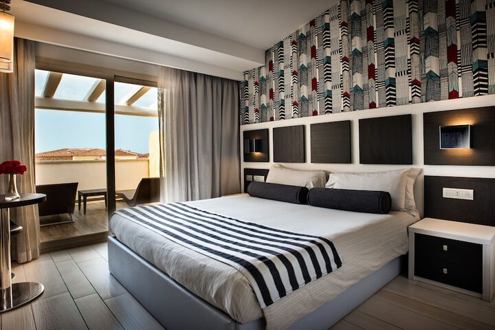 Room 21 of 131