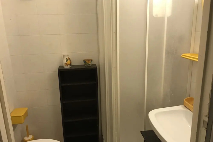 Room 7 of 17