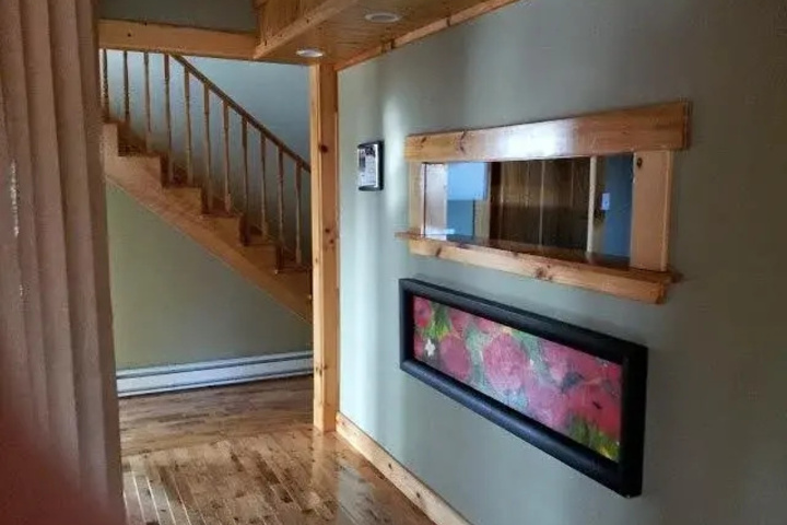 Room 9 of 16