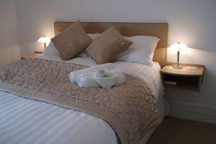 Room 11 of 20