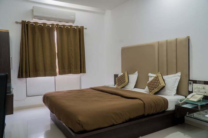 Room 32 of 86