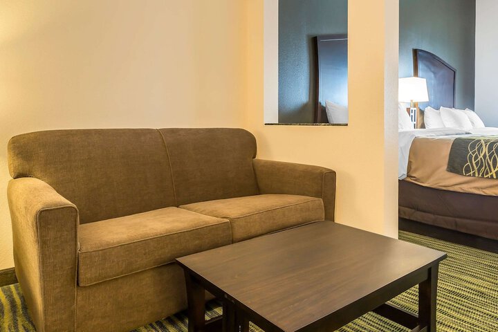 2 Queen Beds Accessible (13 of 16)