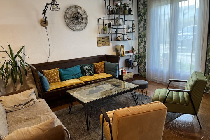 Guest Lobby