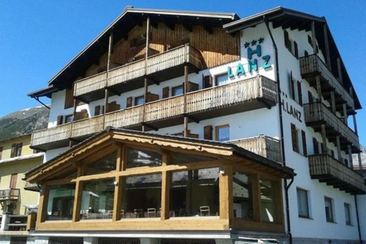 HOTEL LANZ