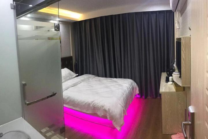YIJIA HOTEL
