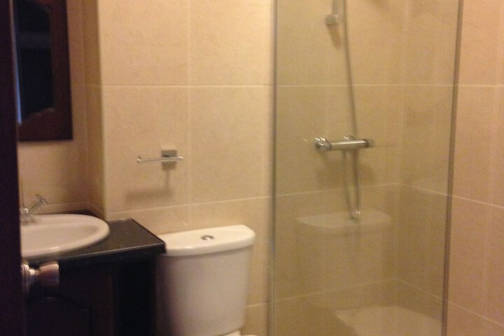 Room 19 of 32