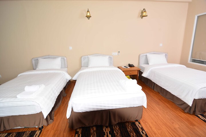 Room 13 of 72