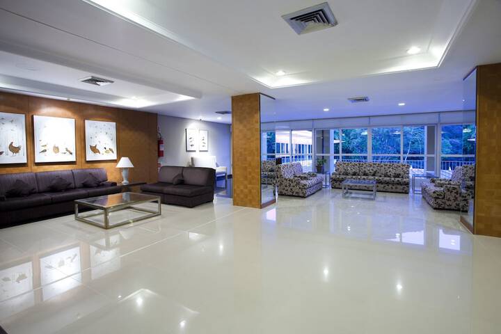 Entrance & Lobby