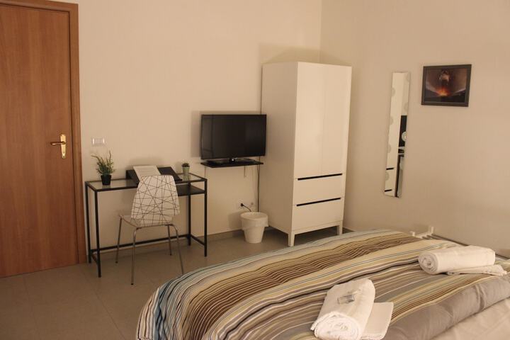 Room 6 of 7