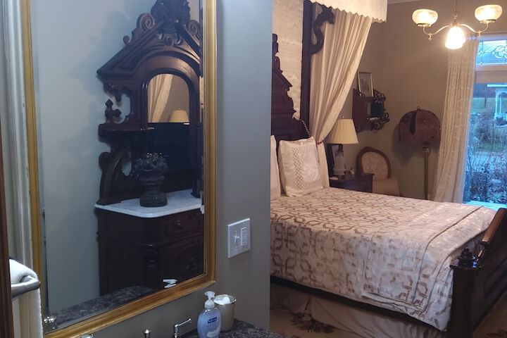Room 26 of 61