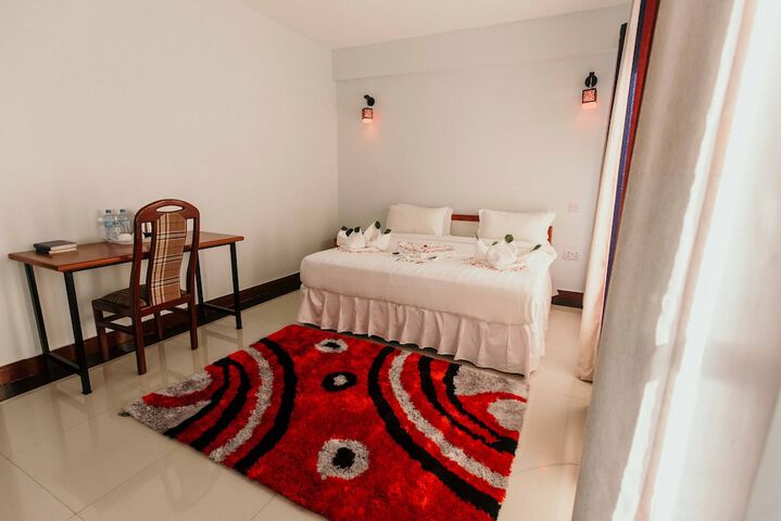 Room 44 of 126