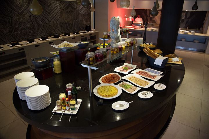 Dining 44 of 62