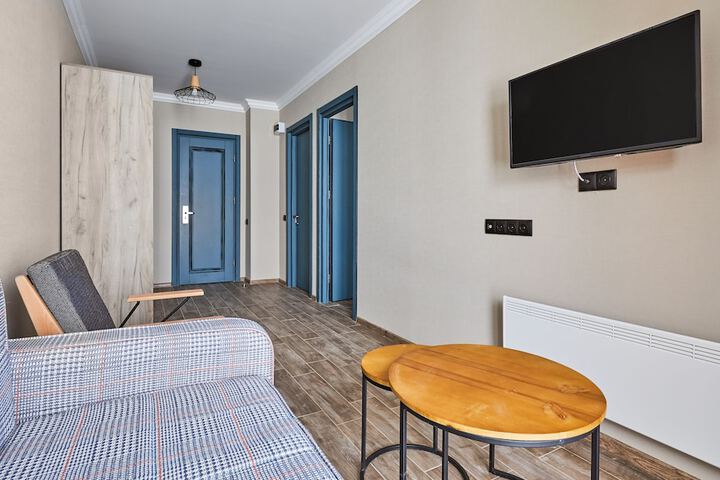 Room 47 of 92