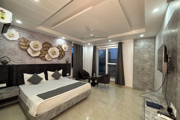 Room 18 of 30