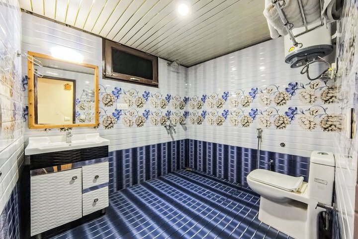Room 34 of 52