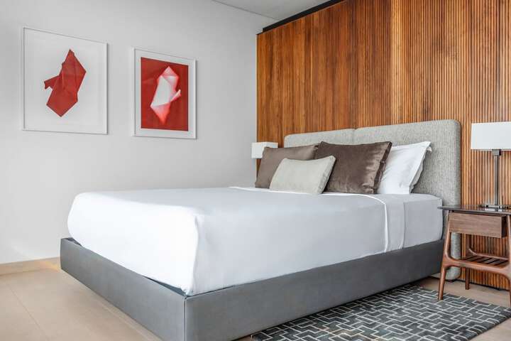 Room 45 of 146