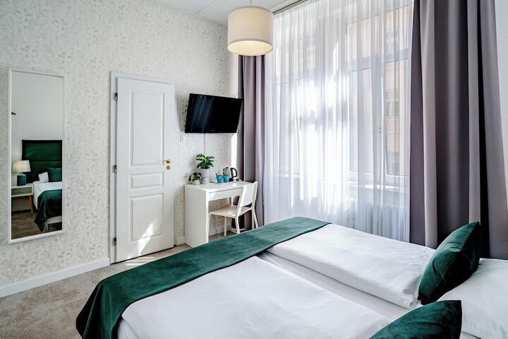 Room 14 of 75