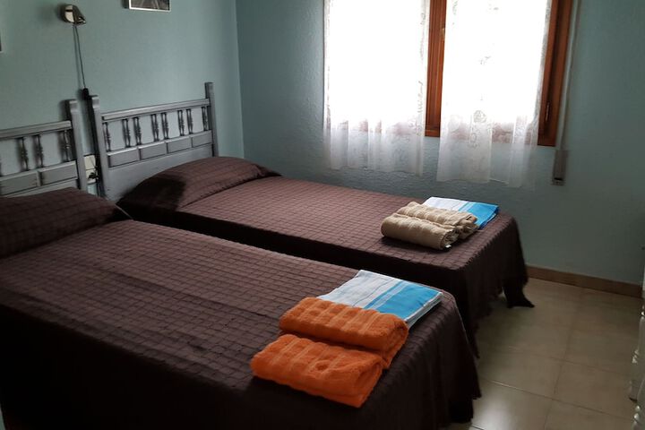 Room 27 of 42