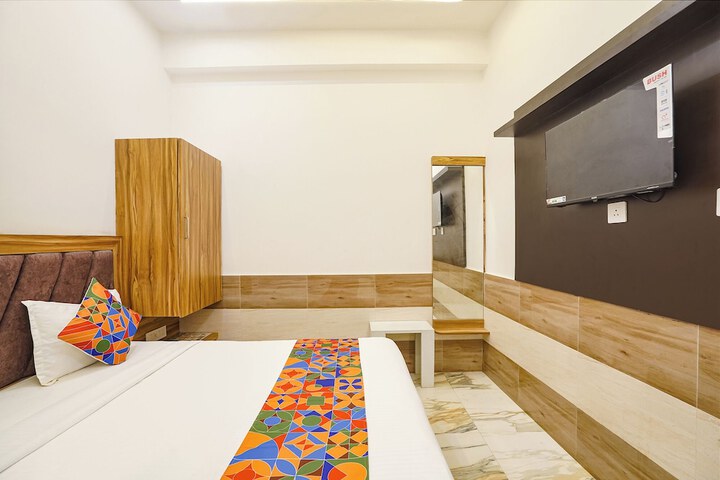 Room 17 of 25