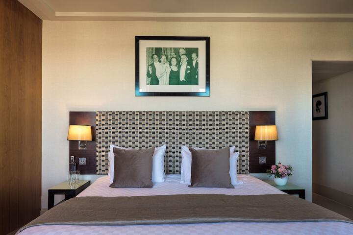 Room 53 of 114