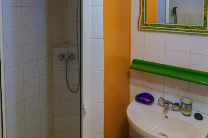 Room 149 of 266