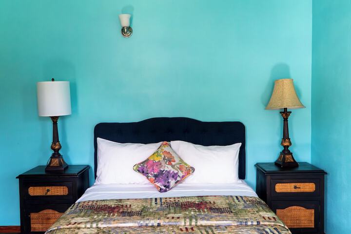 Room 10 of 68